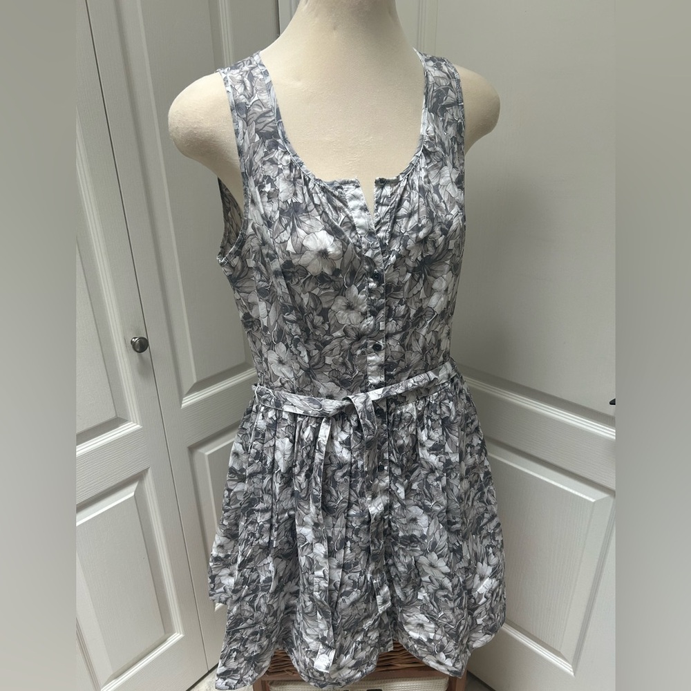 Floral Sleeveless Dress with Belt